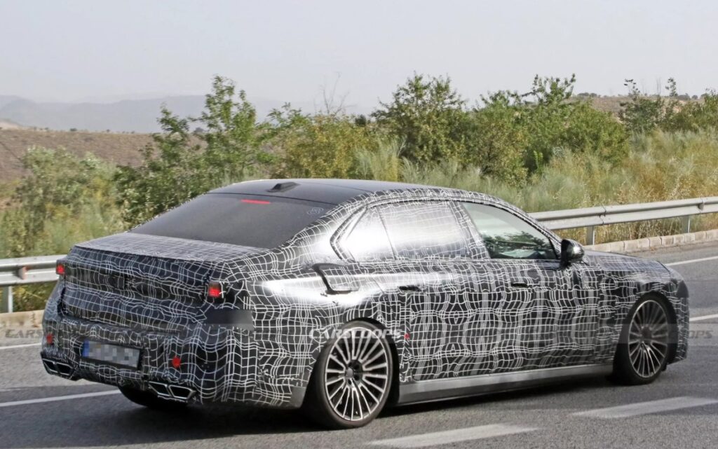 BMW 7 시리즈 페이스리프트- carscoops 출처